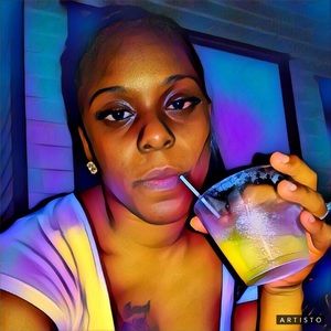 Meet your Posher, Shaneive